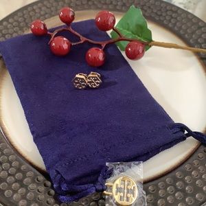 Tory Burch gold earrings ☺️